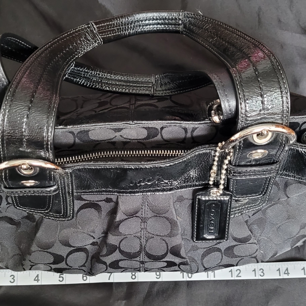 Coach Signature Canvas & Patent bad